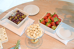 THE DECEPTIVE DINNER